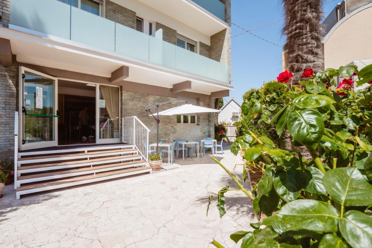 Hotel Villa Del Mare Σενιγκάλια Εξωτερικό φωτογραφία
